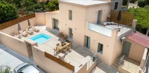 Roots Villa - Image 5