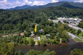 The Reel Tuck - Smoky Mountain River House - Image 2