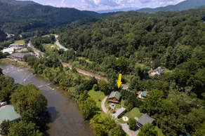 The Reel Tuck - Smoky Mountain River House - Image 3