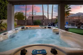 Sleeps 16 Pool Hot Tub Sport Court Game Room - Image 3