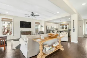 Resort Living in Bethany with AC & a Pool & more - Image 4