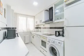 Your Large Family Apartment in Zaragoza - Image 4
