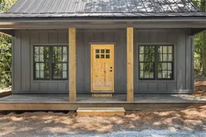 Charming Cabin, Sleeps 6 - Image 5