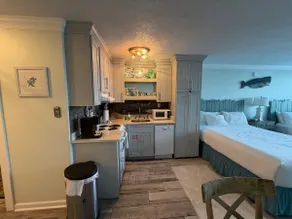 Renovated Beach Front Condo - Top of the Gulf 302 - Image 4