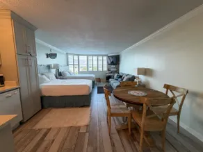 Renovated Beach Front Condo - Top of the Gulf 302 - Image 2