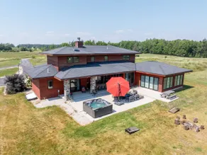 Door County 5BR Estate: Hot Tub + Theater - Image 2
