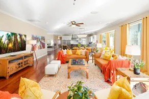 Luxurious New house 3bd/3b Heated Pool & Hot tub - Image 2