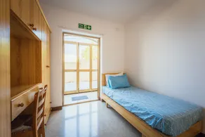 Mellieha Town Centre Bright & Spacious 3 Bedroom Apartment - Image 5