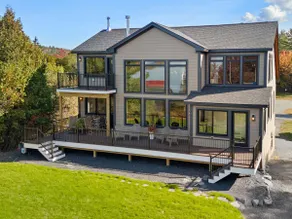 Modern Dreamy Moosehead Home - Lake Views, Walk to - Image 3