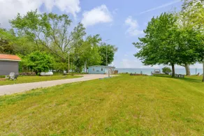 NorthBound 25 #4 - Lakefront Cottage Near Lex! - Image 5