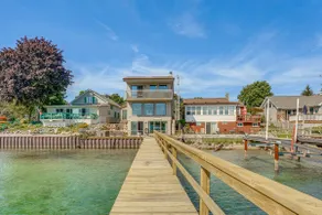 Spacious Riverfront Home w/ Dock in St Clair! - Image 2