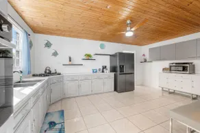 Incredible 4 BR Home with Private Pool Near Ocean - Image 5