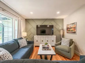 Overland Park Beauty! 3BD 2BA New Listing! - Image 3