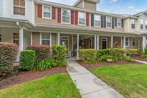 Spacious 3BD/2.5BA Townhome Near Old Town Bluffton - Image 2