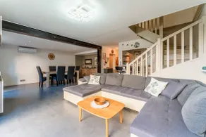 Villa avec jacuzzi, barbecue et internet haut débit | Vue ville | Parfaite pour le travail à distance - Image 5