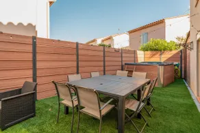 Villa avec jacuzzi, barbecue et internet haut débit | Vue ville | Parfaite pour le travail à distance - Image 2