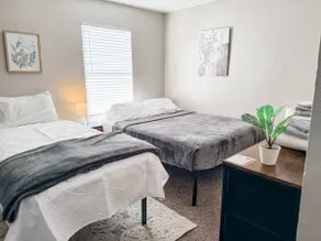 Perfect for Group with 2BR, 2BA and Pool - Image 2