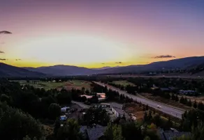 Spacious 4BR 4BA Mountain Retreat with Beaver Creek Shuttle - Image 5