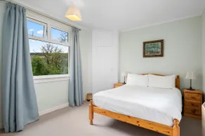 Charming 2-Bed Cottage on Tranquil Raera Farm - Image 4
