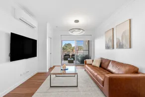 Wembley Haven - Modern One Bedroom Apartment - Image 2