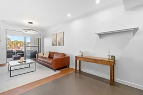 Wembley Haven - Modern One Bedroom Apartment - Image 4