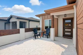 Brand New Cool Comfy Lawrence Retreat - Image 4
