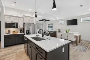 Plush & Roomy - Perfect for All Ages Near Ku & Kc - Image 5