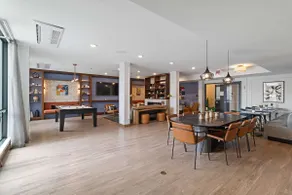 2BR City Suite w/ Amazing Glass Views - Image 5
