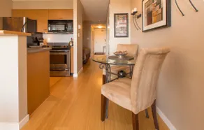 Populær Astoria-bygning, 14. etage med udsigt - Image 5