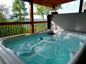 Shorty’s View| Hot Tub| Ride-In/Off-Road Access - Image 2