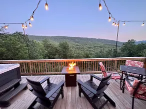 Stargazers Cabin Hot Tub! Mountain Views! - Image 2