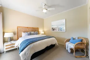 Hinkler on the Lane—Stylish Coastal Escape - Image 3