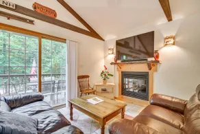 Walk to Water: Outdoor Gem w/ Bunkhouse in Madison - Image 4