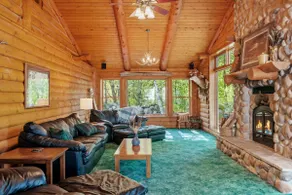 Lakefront dream home, hot tub, pool, 2 fireplaces - Image 3