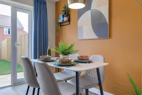 Cosy home | parking | secure garden - Image 5