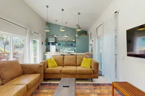 1BR Home great for work, play, easy Seattle access - Image 3