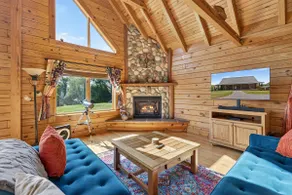 Mountain Escape on 6 acres w Hot Tub & Privacy - Image 2