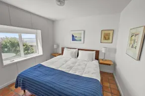 Coastal Escape with Stunning Views, Pet-Friendly - Image 5