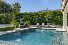 Luxury Outdoor Living - Heated Pool and Hot Tub - Image 2