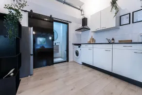 4p, City center, close to University & Station - Image 3