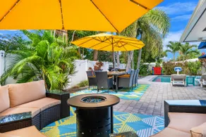 Walk to Beach, Pier, Food & Shops | Heated Pool - Image 2