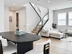 #Marbella Lane - Spacious 4BR Modern Family Home! - Image 2