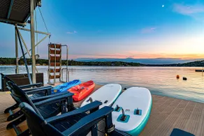 Lux Lakefront Designer Home w/ Gameroom, Sleeps 24 - Image 4