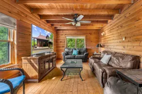 Dog Friendly with Fire Pit and Yard by the River - Image 2