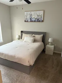 Stylish 1BR Near Woodlands | Pool, Gym & Parking - Image 3