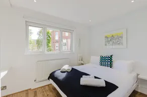 GuestReady - 2 BR Terrace House in Southwark - Image 2