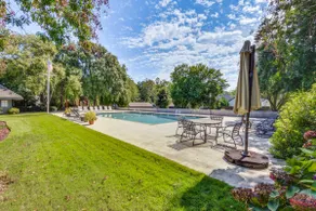 Lakefront Fun Near Clemson! Retreat w/ Pool Access - Image 4