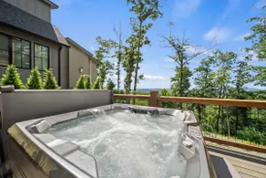 Elegant home in a luxury community - Image 3