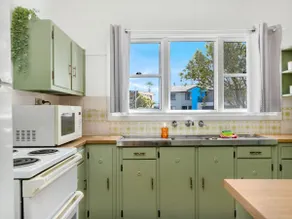 Batehaven Coastal Home Near Corrigans Beach - Image 5