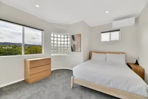 Tranquil 3-Bed Unit with Lush Garden Views - Image 3